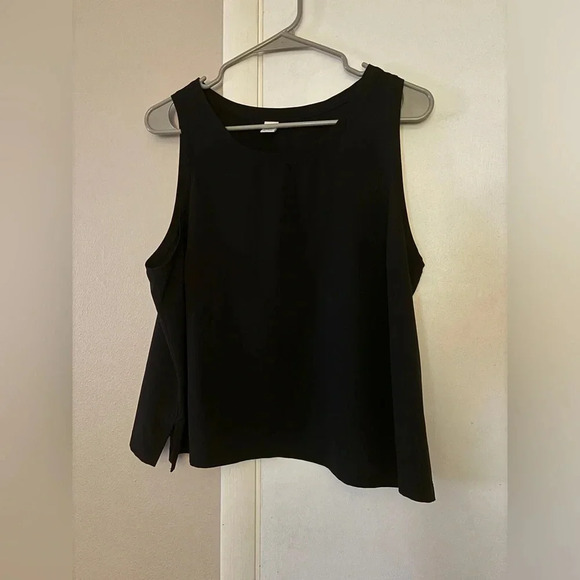Old Navy Tops - Old Navy Black Womens Stretch Tech Crop Tank Top